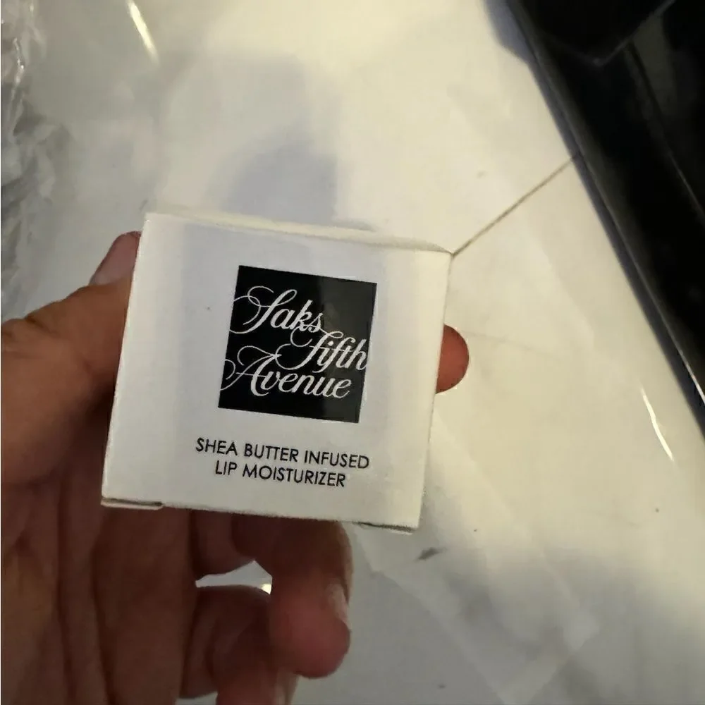 Saks fifth avenue lip moisturizer #6